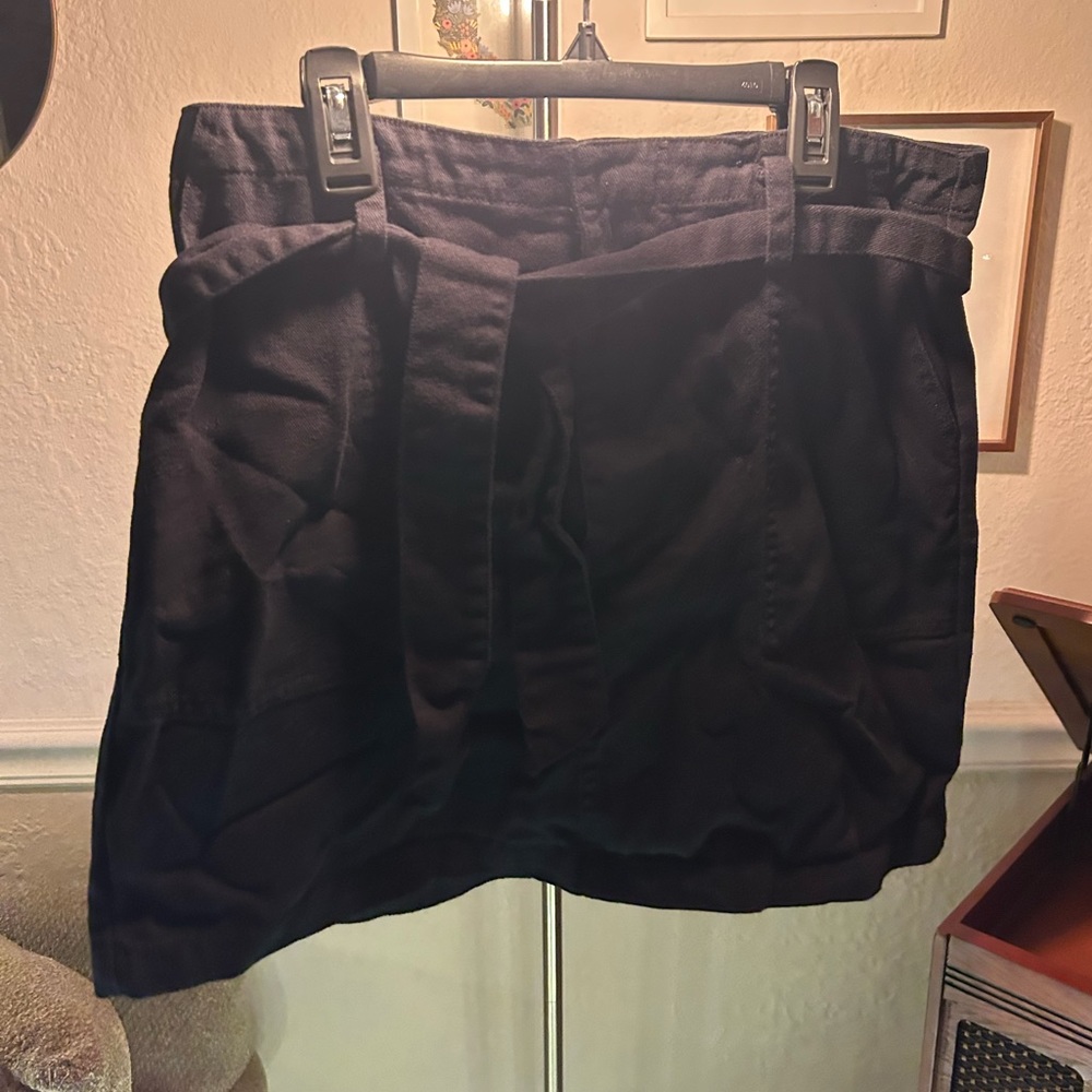 Harper’s Black Skirt